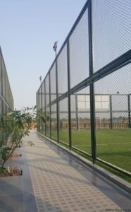 شبوك ملاعب 